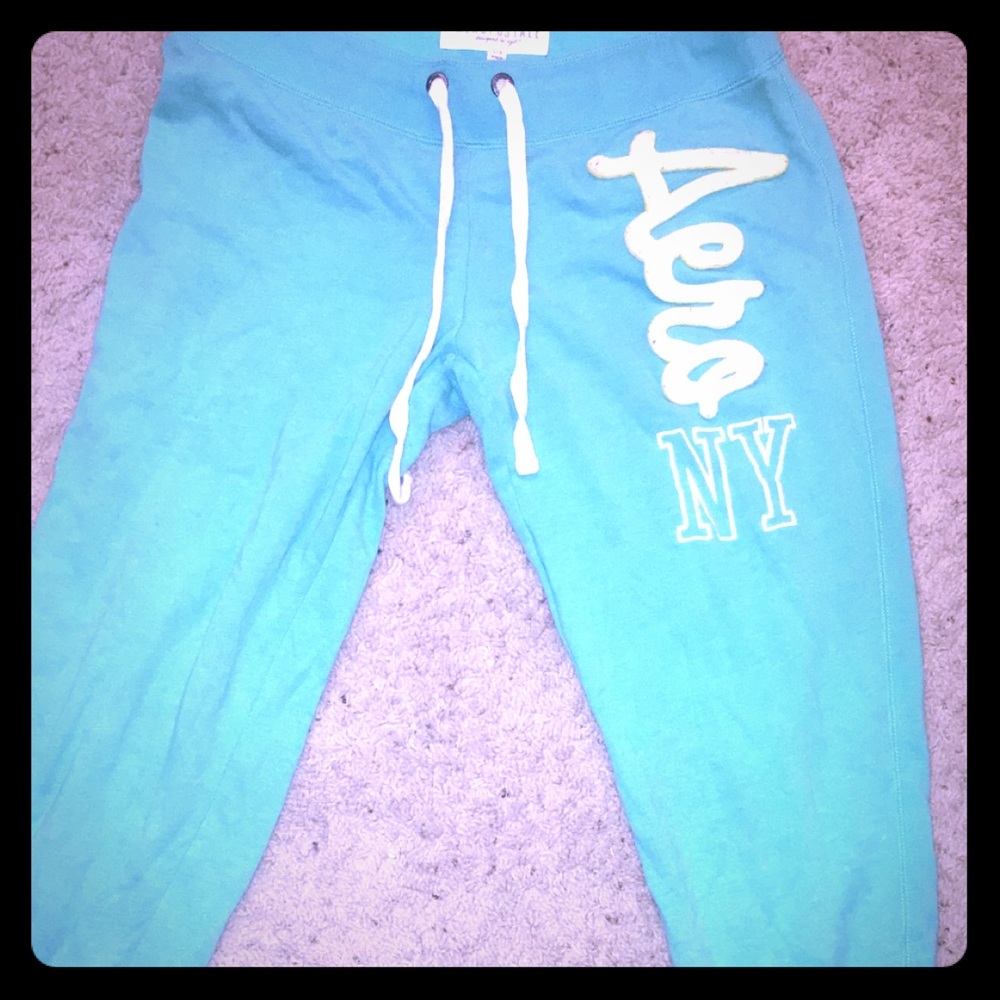 Aeropostale sweatpants capris